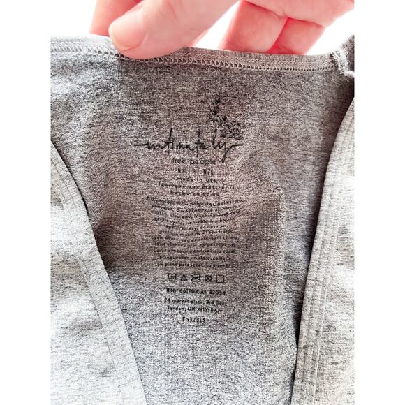 Free People Intimately Gray Seamless V-Neck Long Sleeve Size M/L - Picture 2 of 5